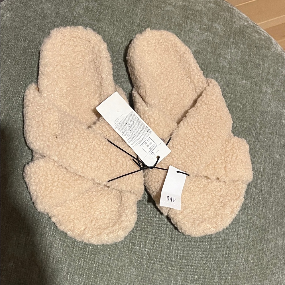 GAP Women's Soft Beige Slippers